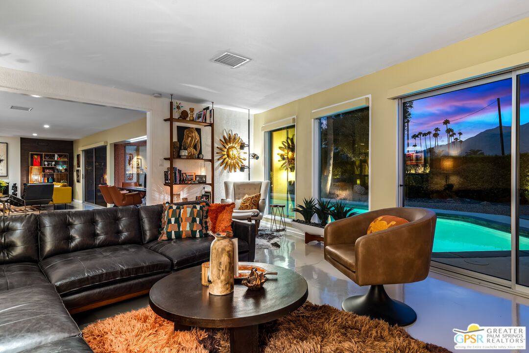 Dining room, Interior, Living room, Recessed Lighting