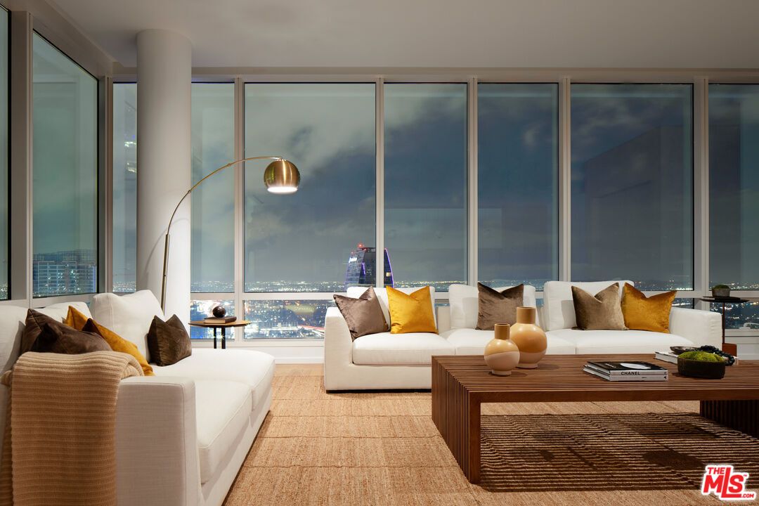 Interior, Living room, Water