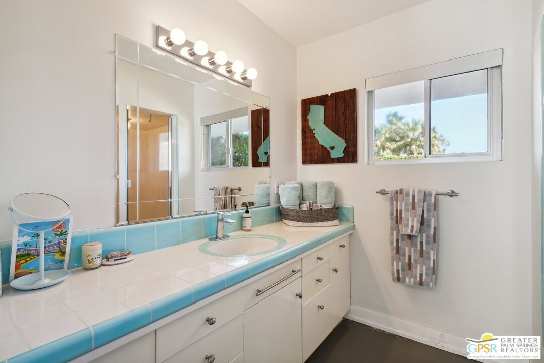 Bathroom, Interior, Tile Countertops