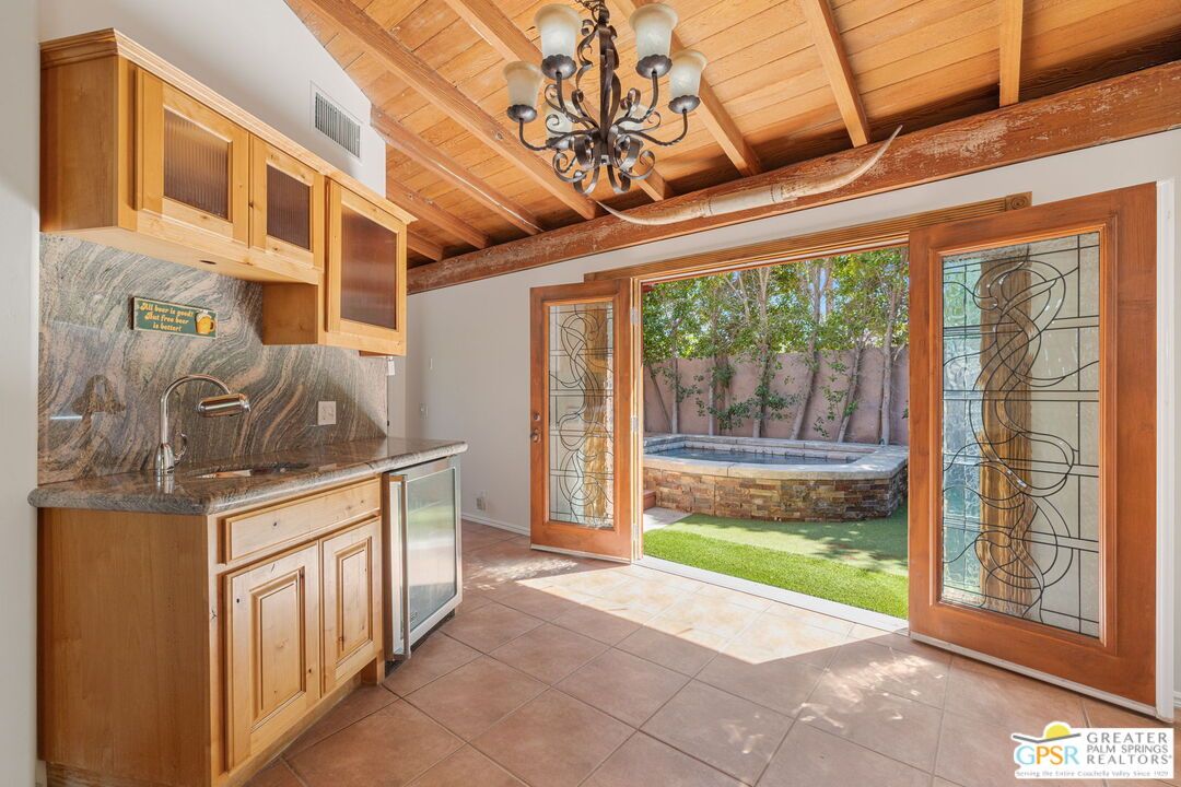 Chandelier, Interior, Kitchen, Wooden Beams, Wooden Ceilings