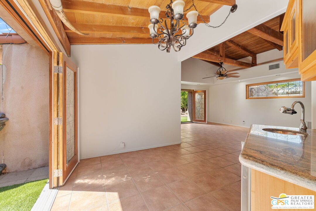 Chandelier, Empty room, Interior, Wooden Beams, Wooden Ceilings