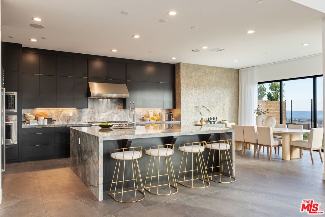 Dining room, Interior, Kitchen, Recessed Lighting, Stainless Steel Appliances, Water