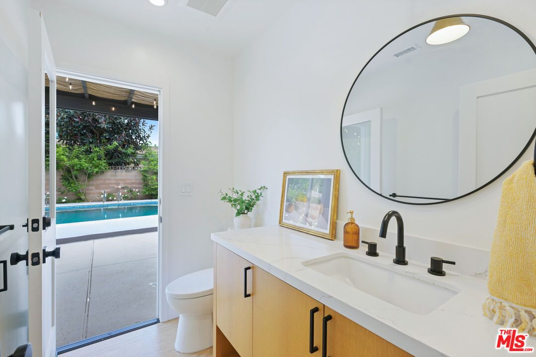 Bathroom, Interior, Recessed Lighting, Wood Texture Flooring