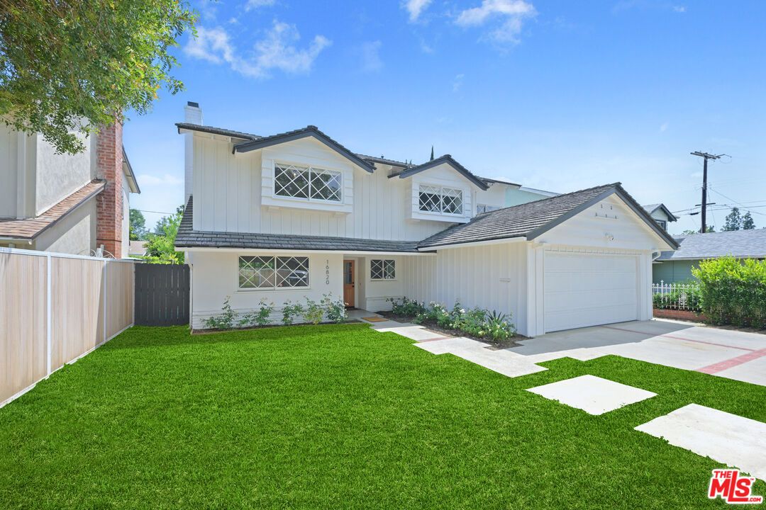 Backyard, Detached Garage, Exterior