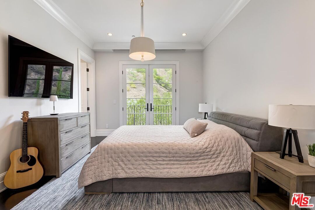 Bedroom, Interior, Pendant Lights, Recessed Lighting