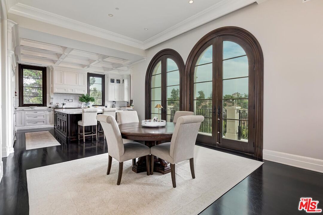 Dining room, Interior, Kitchen, Recessed Lighting, Wood Texture Flooring