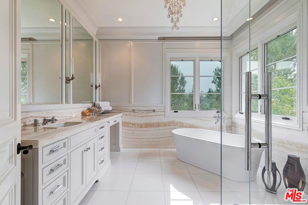 Bathroom, Free Standing Baths, Interior, Recessed Lighting