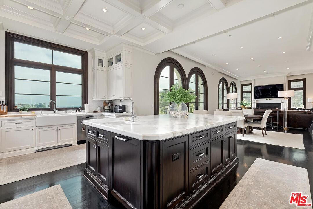 Dining room, Interior, Kitchen, Recessed Lighting, Water, Wood Texture Flooring