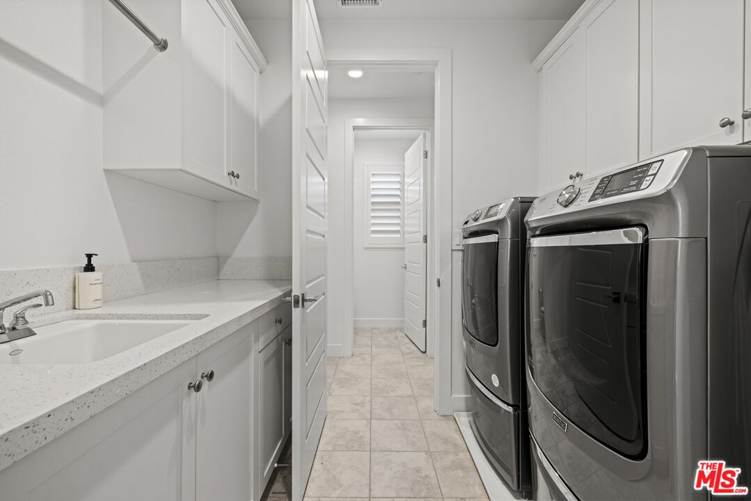 Interior, Recessed Lighting, Washer