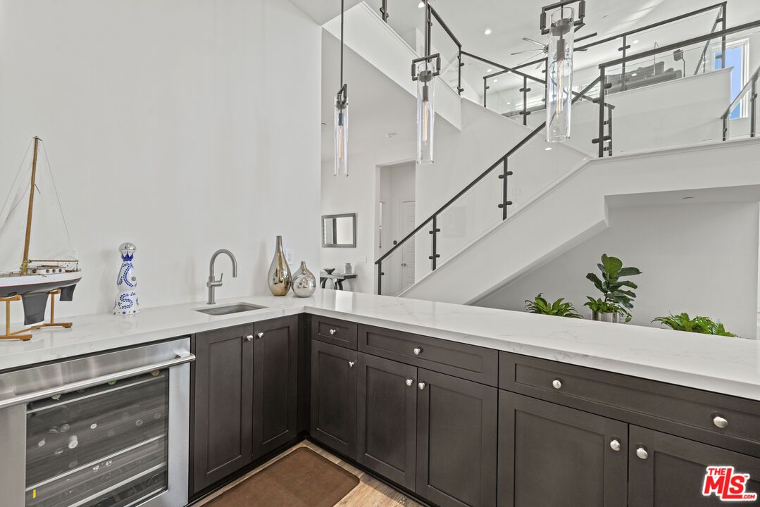 Interior, Kitchen, Pendant Lights, Stainless Steel Appliances