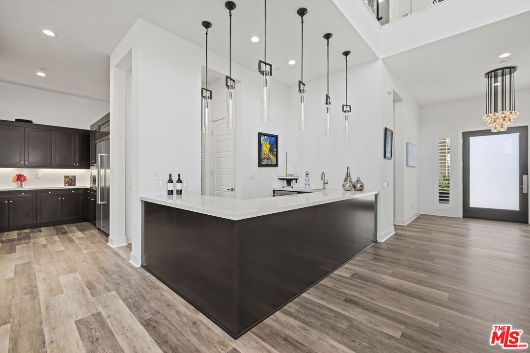 Interior, Kitchen, Pendant Lights, Recessed Lighting, Wood Texture Flooring