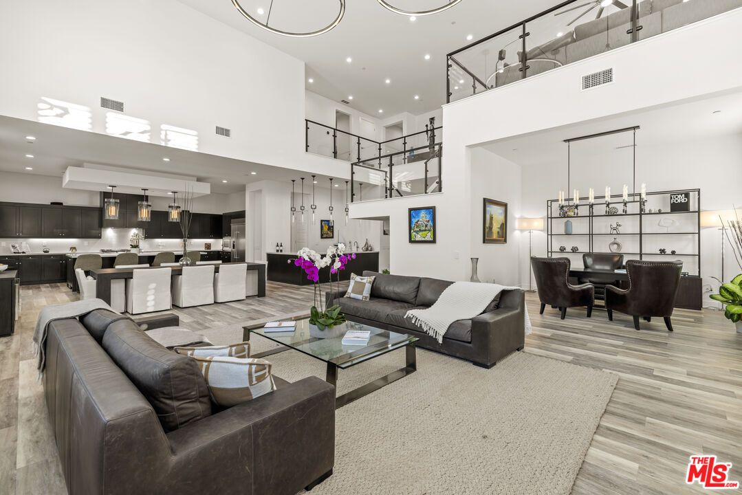 Dining room, Interior, Kitchen, Living room, Pendant Lights, Recessed Lighting, Wood Texture Flooring