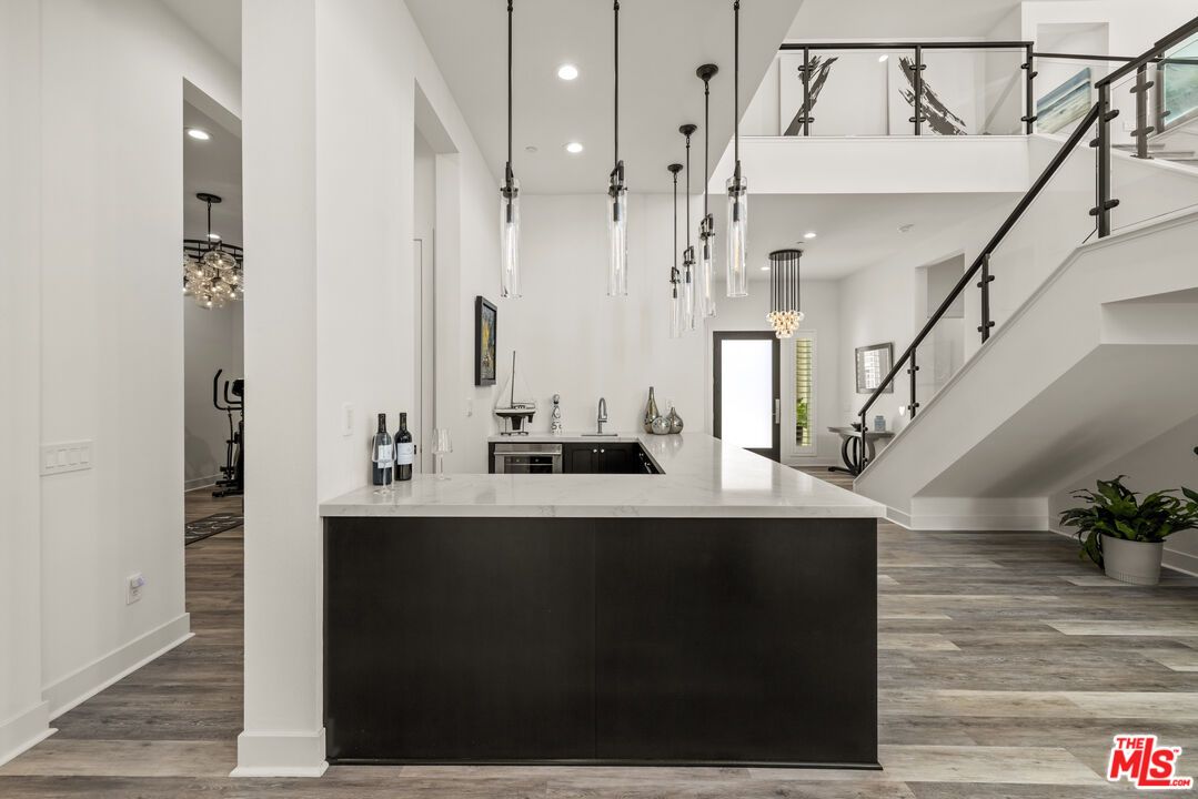 Interior, Pendant Lights, Recessed Lighting, Wood Texture Flooring