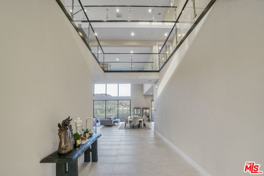 Dining room, Interior, Recessed Lighting