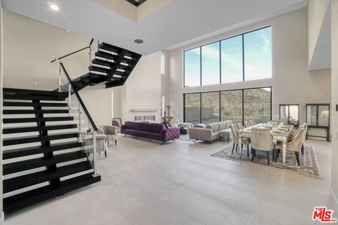 Dining room, Interior, Living room, Recessed Lighting