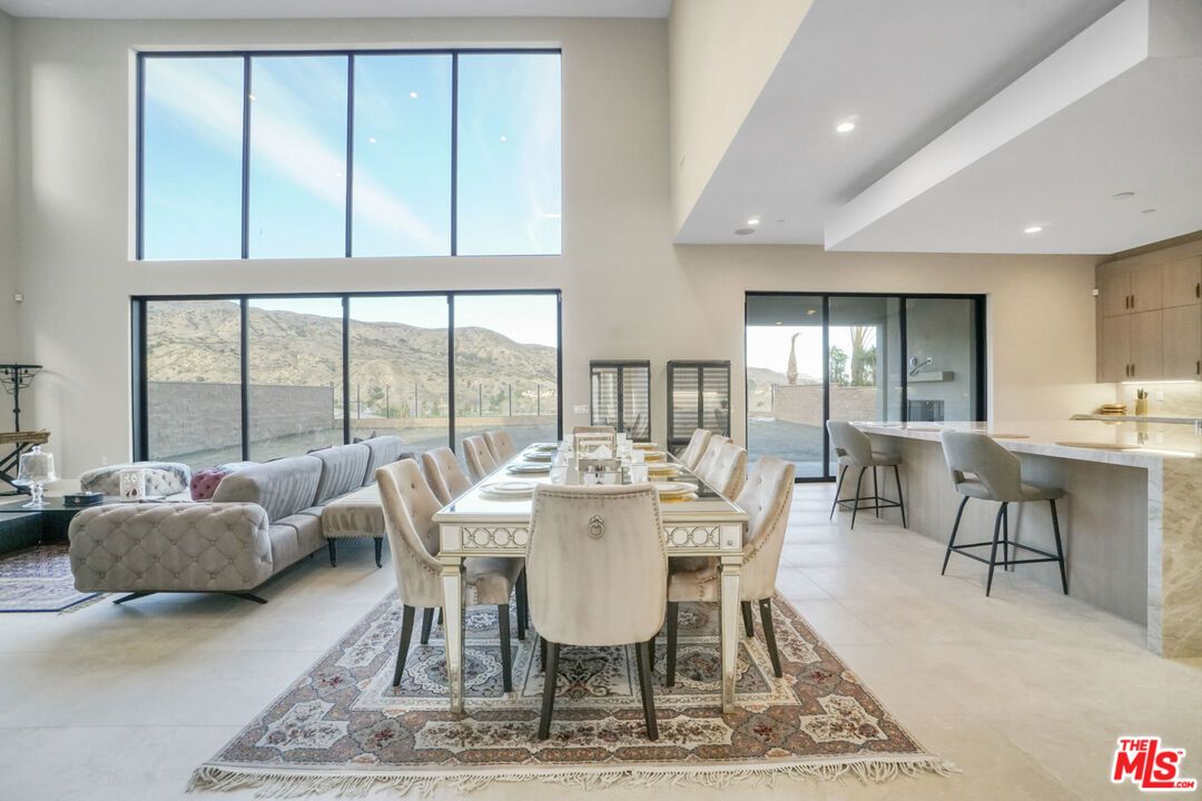 Dining room, Interior, Kitchen, Recessed Lighting