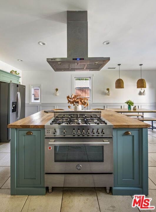 Interior, Kitchen, Pendant Lights, Recessed Lighting, Stainless Steel Appliances