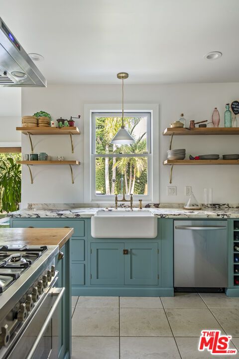 Interior, Kitchen, Pendant Lights, Recessed Lighting, Stainless Steel Appliances