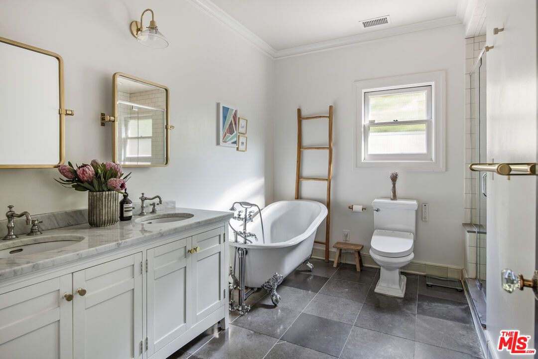 Bathroom, Dual Sink Vanities, Free Standing Baths, Interior