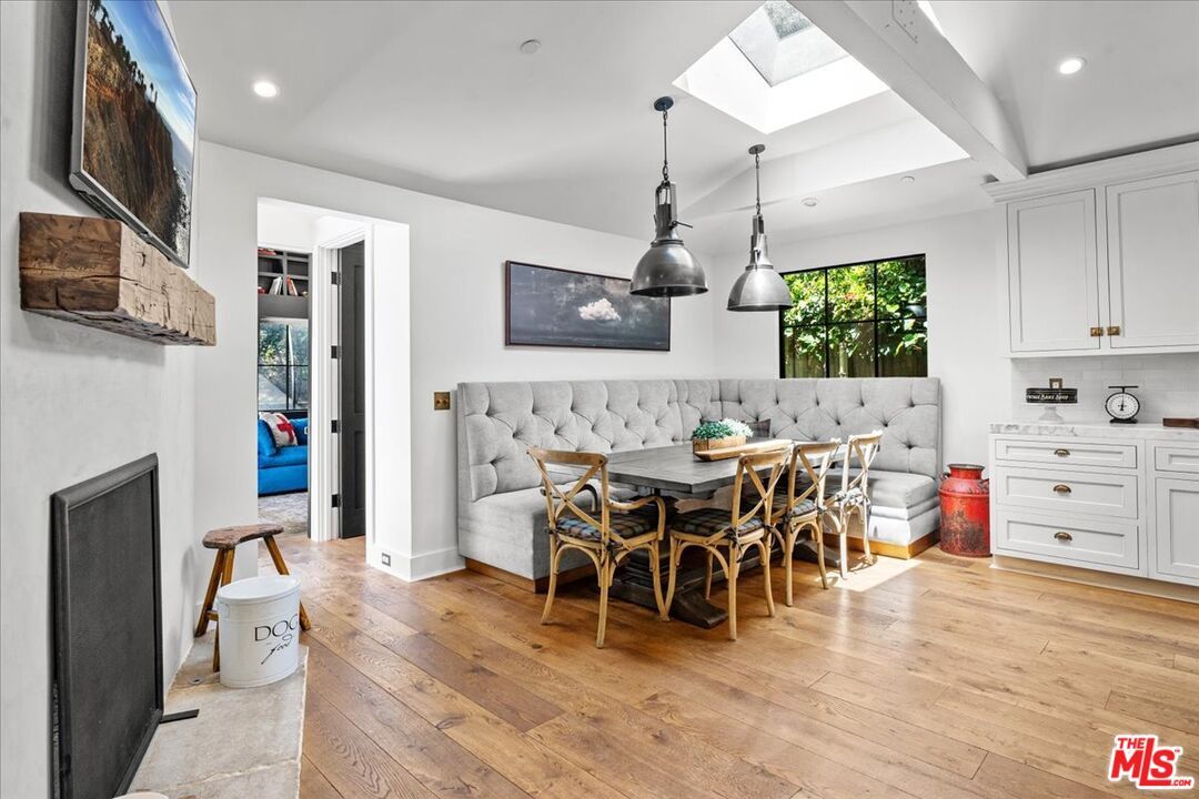 Dining room, Fireplace, Interior, Pendant Lights, Recessed Lighting, Wood Texture Flooring