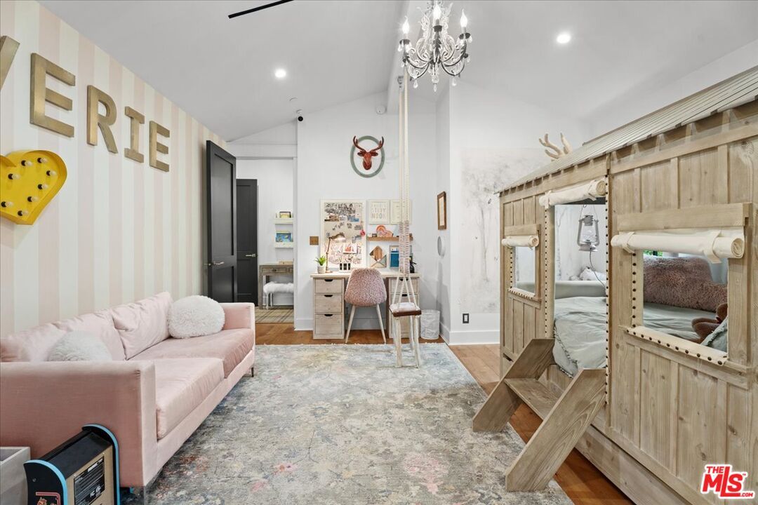 Chandelier, Interior, Recessed Lighting, Wood Texture Flooring