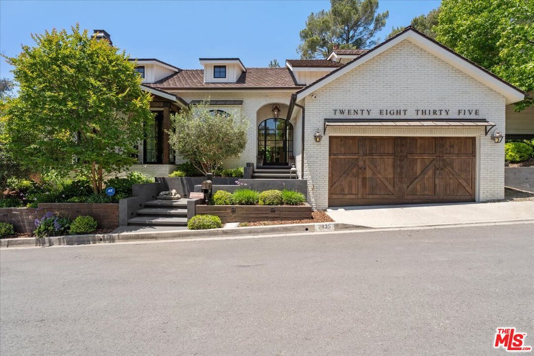 Attached, Exterior, Facade, Brick Facade, Mediterranean