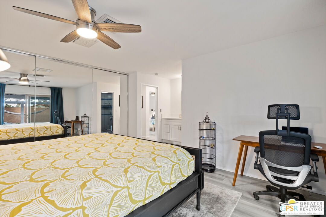 Bedroom, Home Office, Interior, Wood Texture Flooring