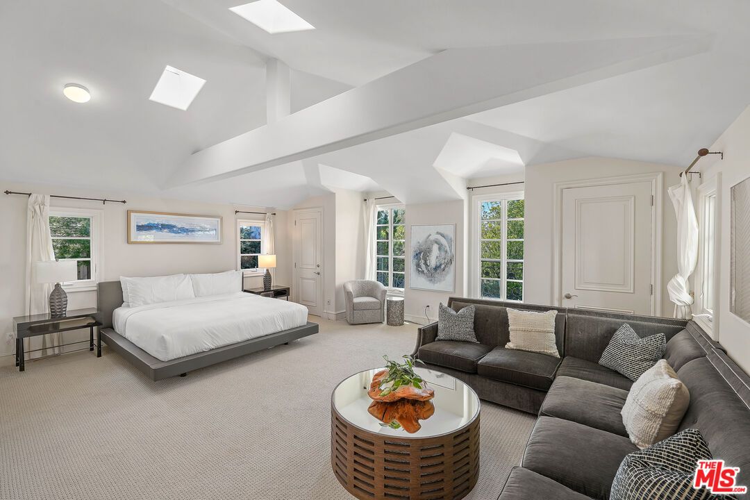 Bedroom, Interior, Living room