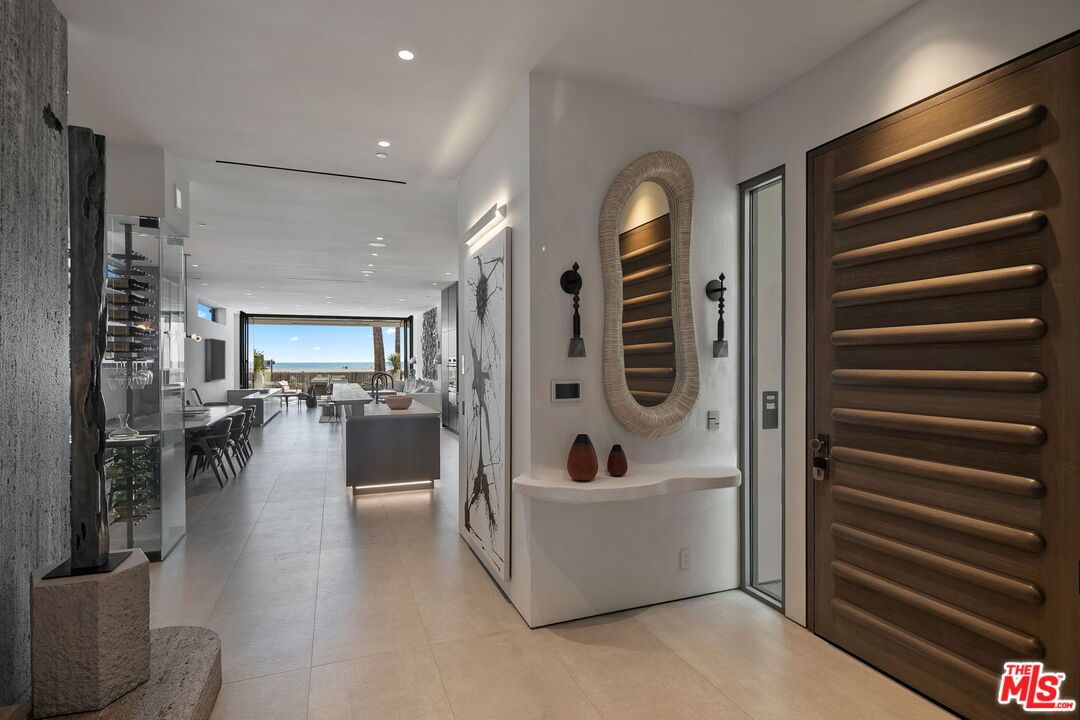 Dining room, Interior, Recessed Lighting, Water