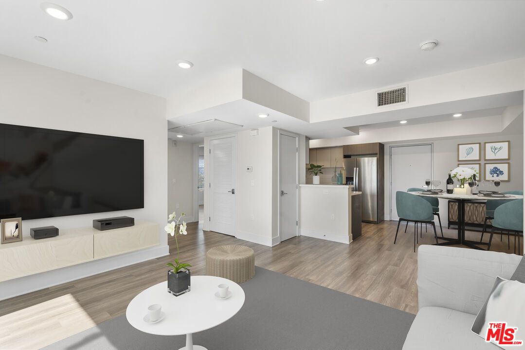 Dining room, Interior, Kitchen, Recessed Lighting, Stainless Steel Appliances, Wood Texture Flooring