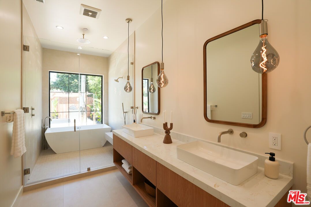 Bathroom, Dual Sink Vanities, Free Standing Baths, Glass Shower, Interior, Pendant Lights, Recessed Lighting