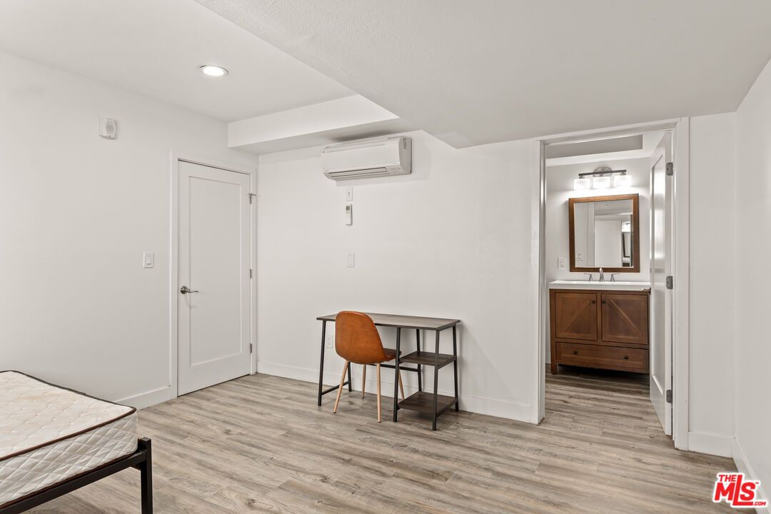 Bathroom, Home Office, Interior, Recessed Lighting, Wood Texture Flooring