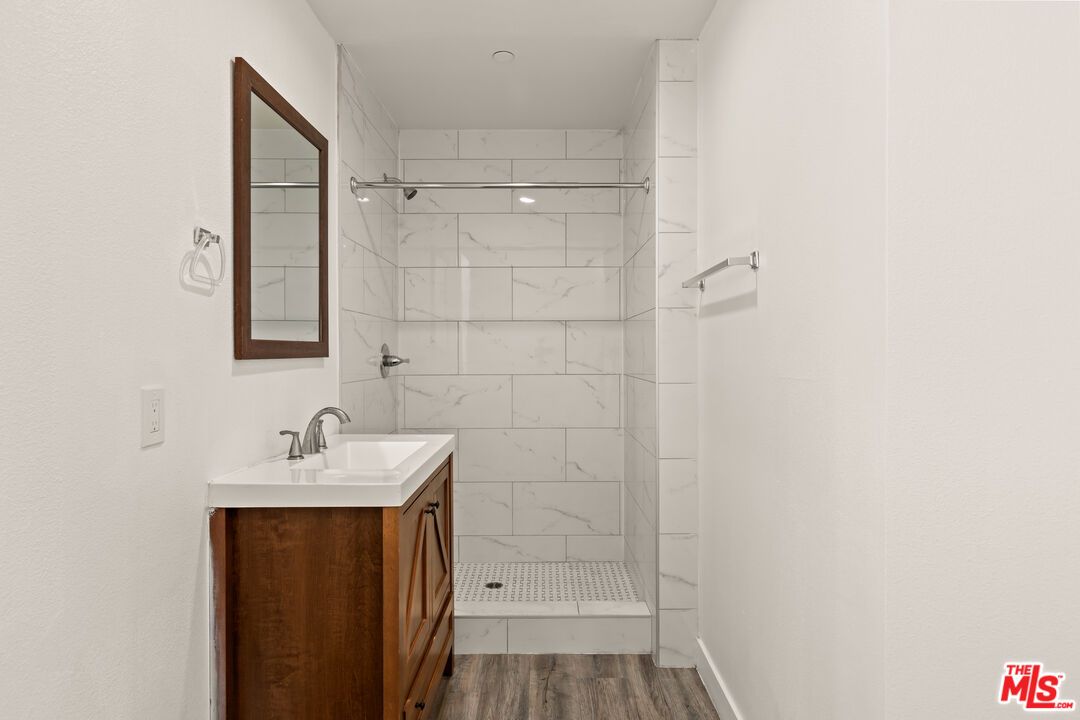 Bathroom, Interior, Marble Walls, Recessed Lighting, Wood Texture Flooring