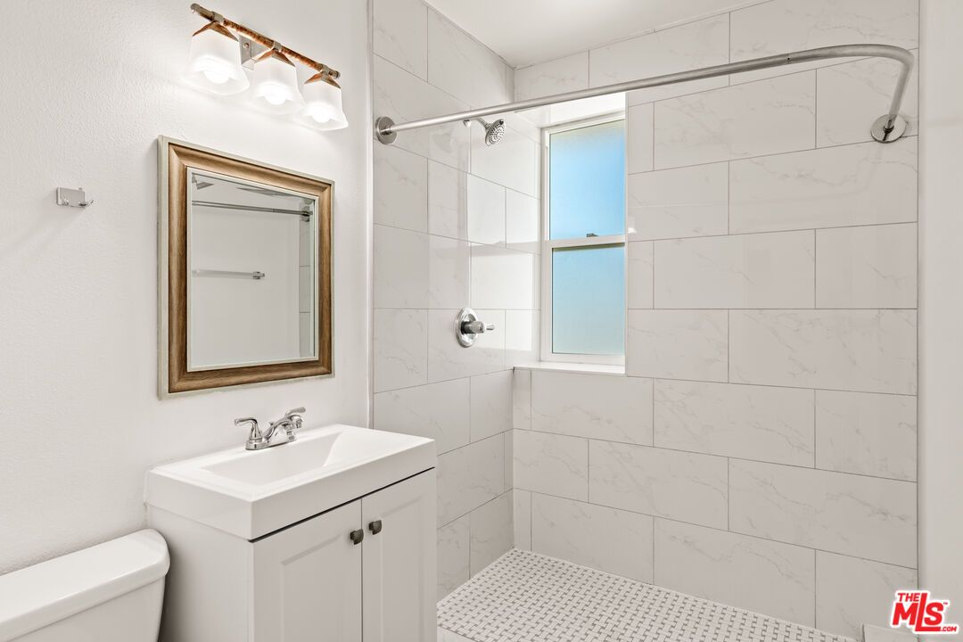 Bathroom, Interior, Marble Walls