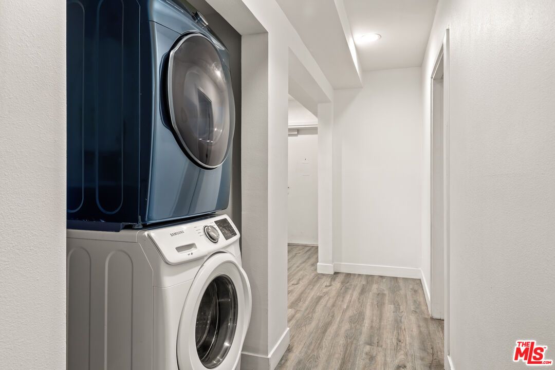 Interior, Recessed Lighting, Utility Closets, Washer, Wood Texture Flooring