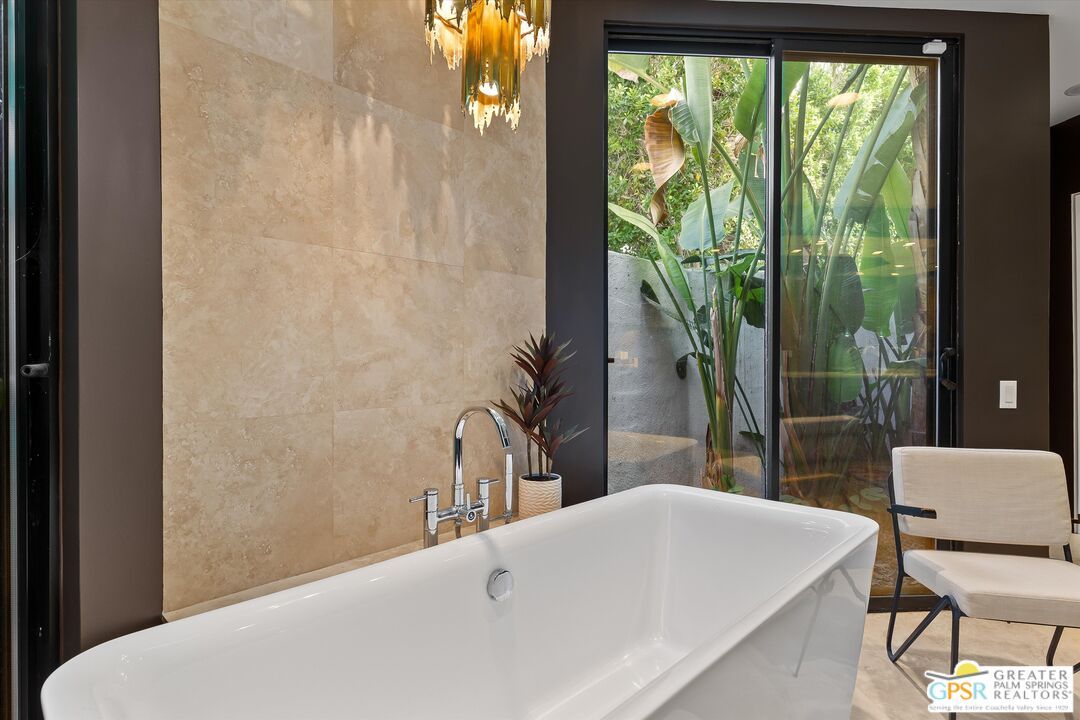 Bathroom, Chandelier, Free Standing Baths, Interior
