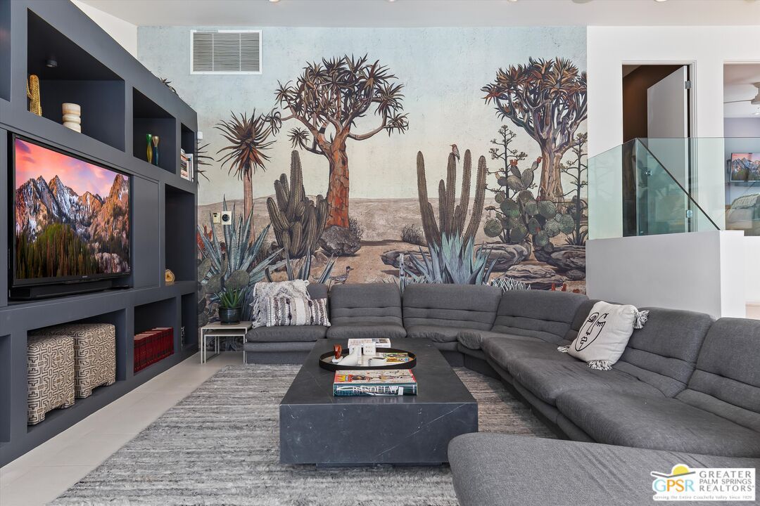 Fireplace, Interior, Living room