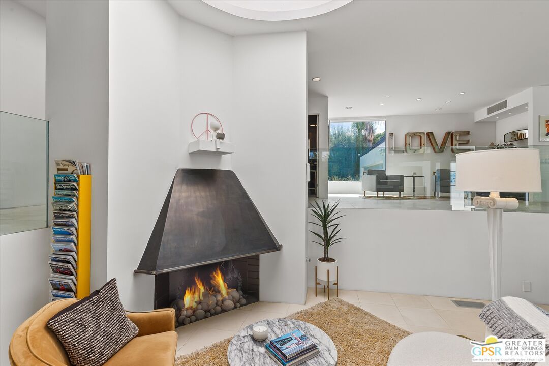 Fireplace, Interior, Living room, Piano, Recessed Lighting