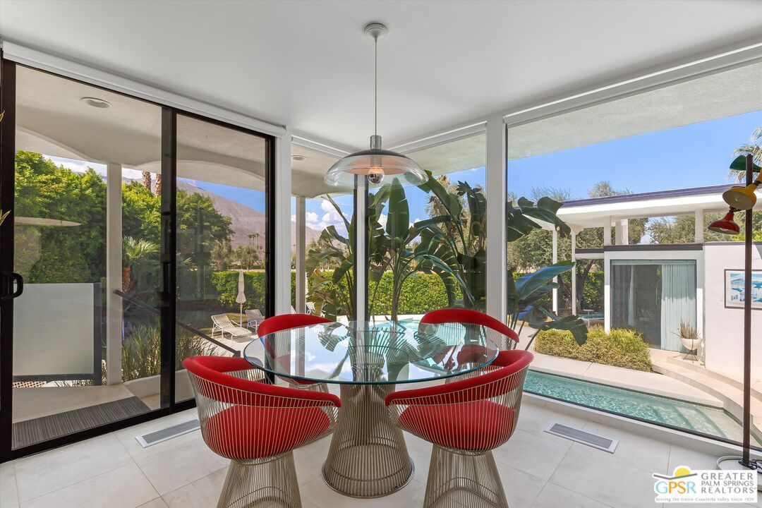 Dining room, Interior, Pendant Lights, Sun Room
