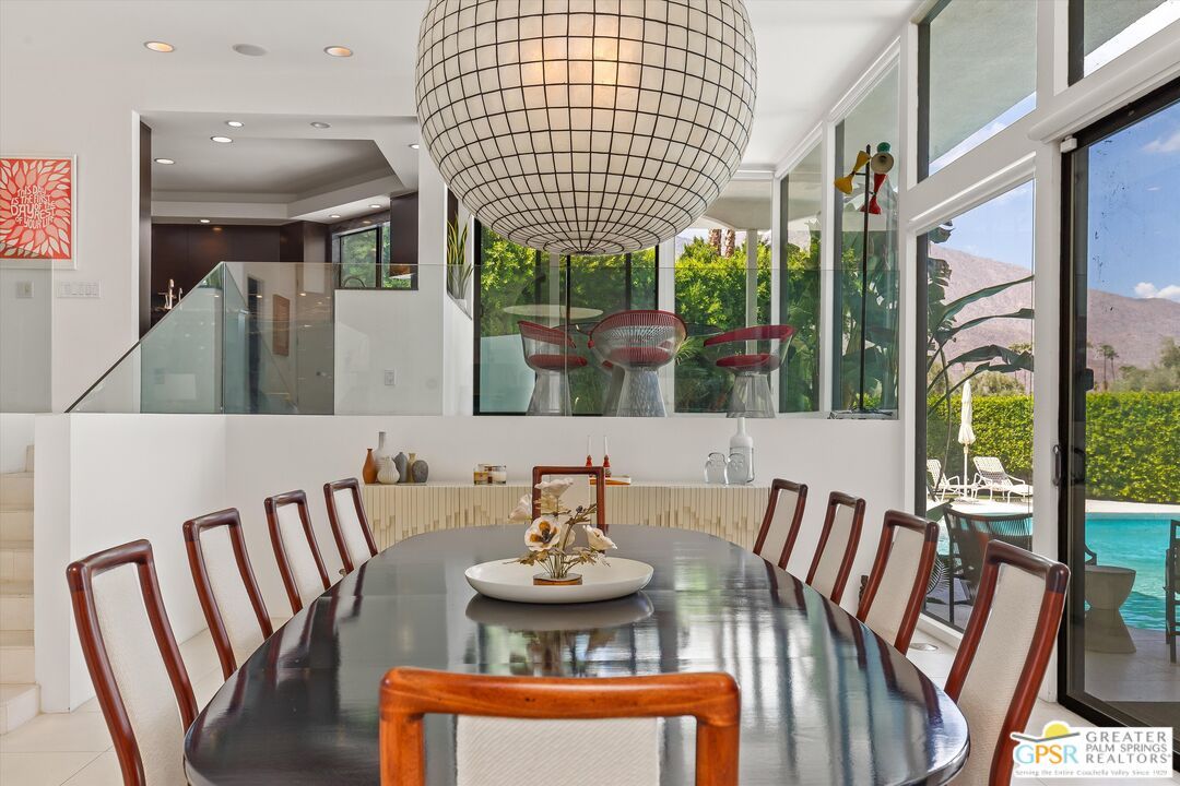 Dining room, Interior, Recessed Lighting