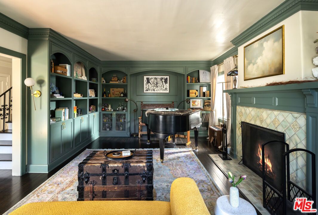 Fireplace, Interior, Living room, Piano, Wood Texture Flooring