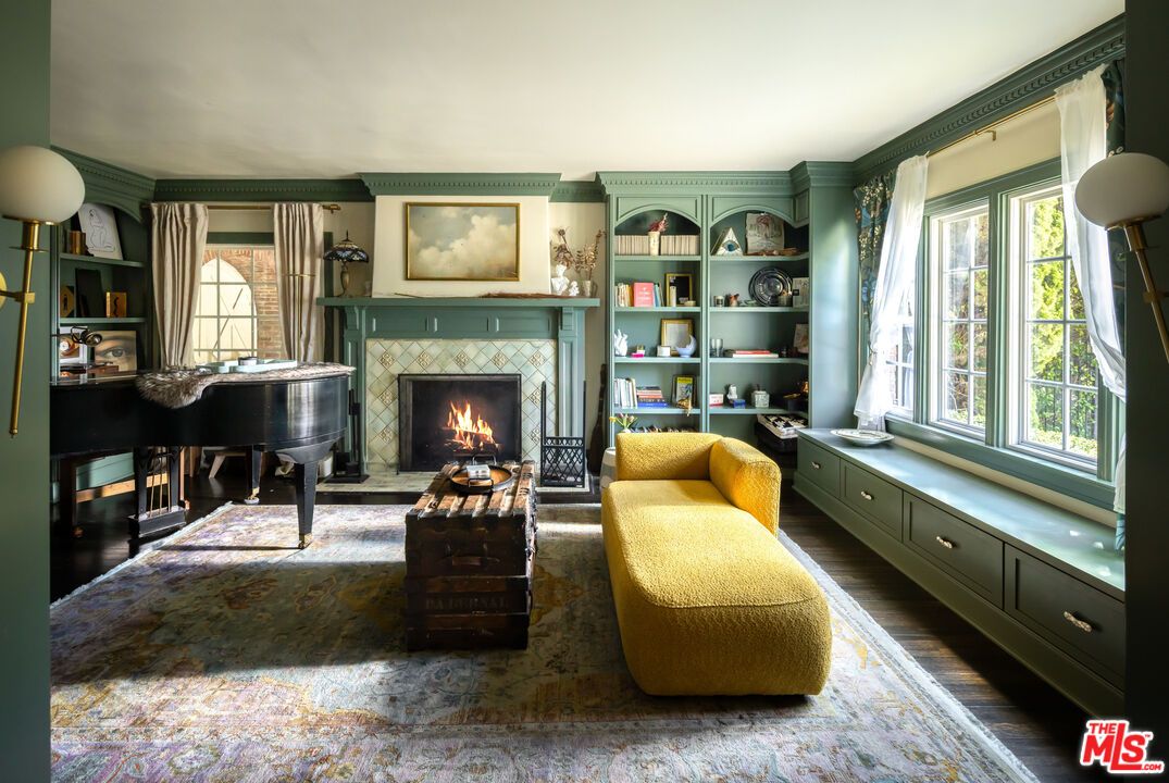 Fireplace, Interior, Piano, Wood Texture Flooring