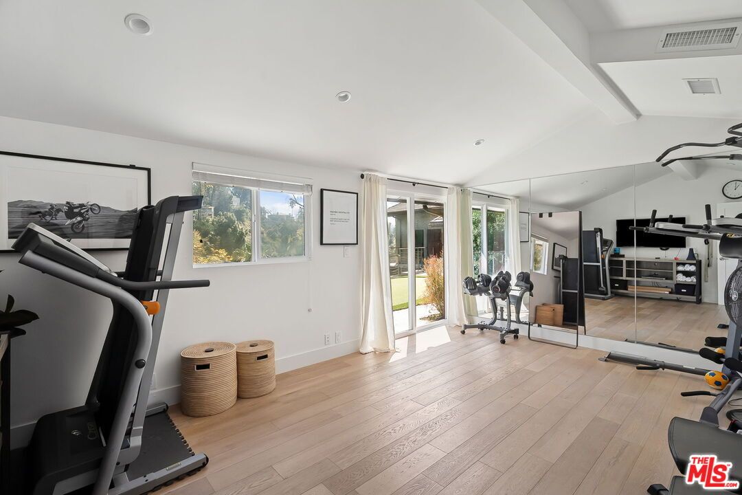 Fitness Equipment, Interior, Recessed Lighting, Wood Texture Flooring