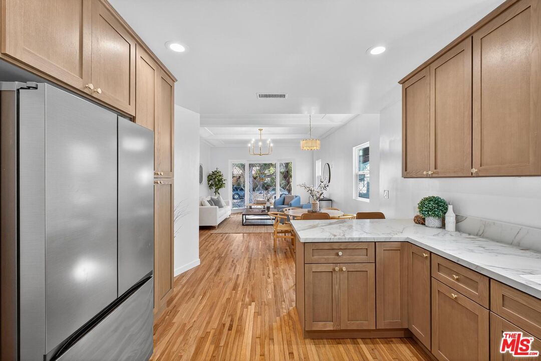 Chandelier, Dining room, Interior, Living room, Recessed Lighting, Wood Texture Flooring