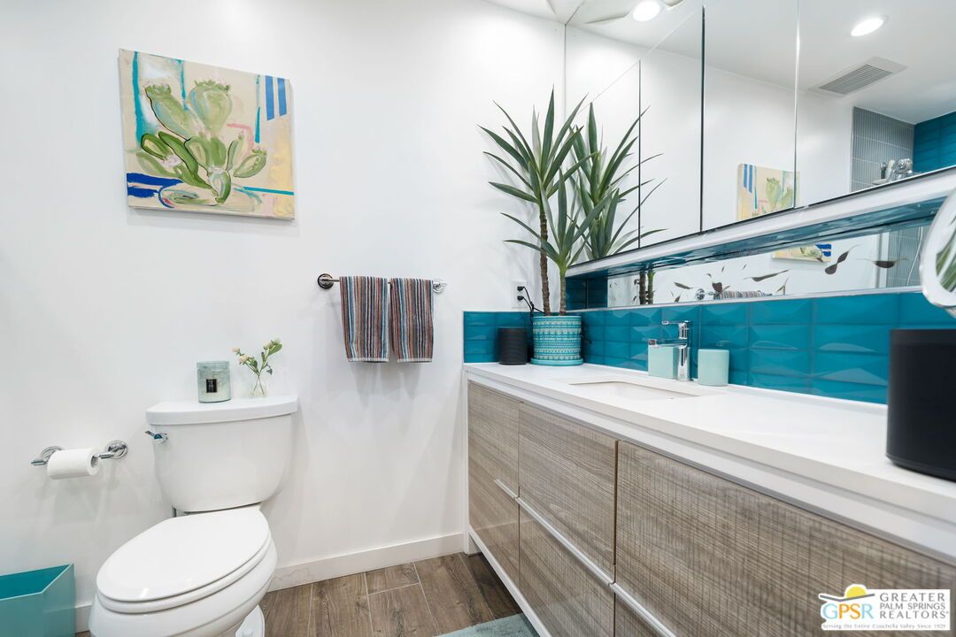 Bathroom, Interior, Recessed Lighting, Wood Texture Flooring