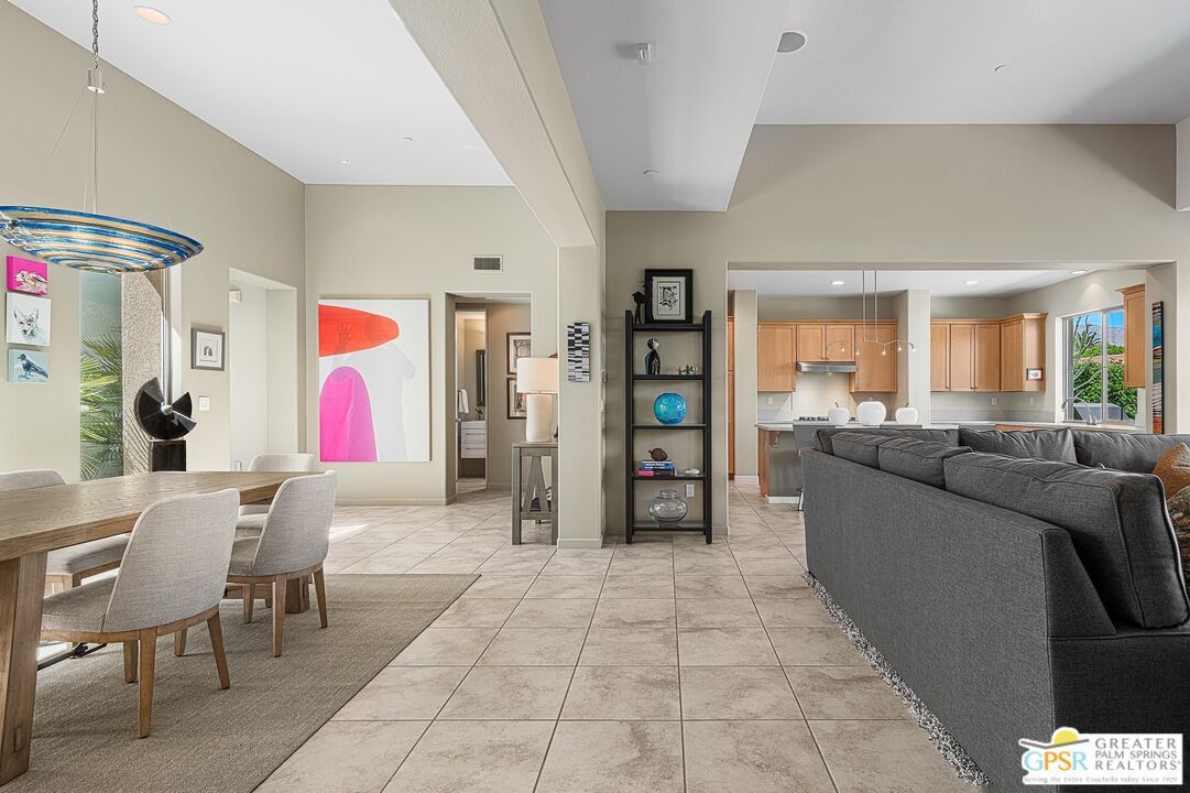 Dining room, Interior, Kitchen, Living room, Pendant Lights, Recessed Lighting, Stainless Steel Appliances