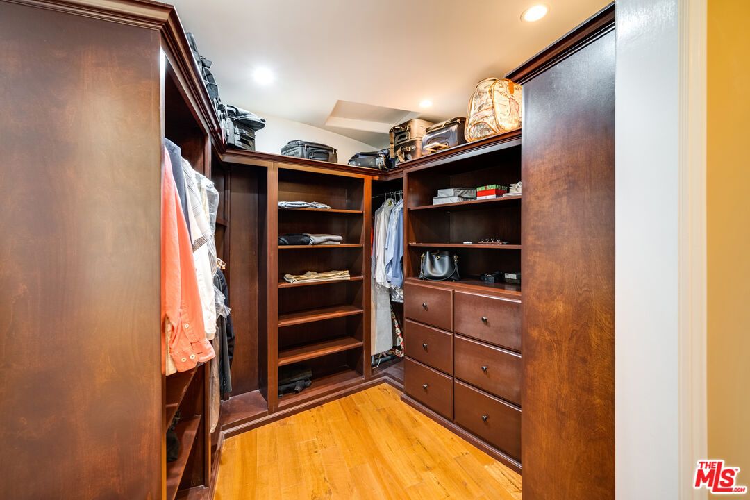 Interior, Recessed Lighting, Walk-in Closets, Wood Texture Flooring