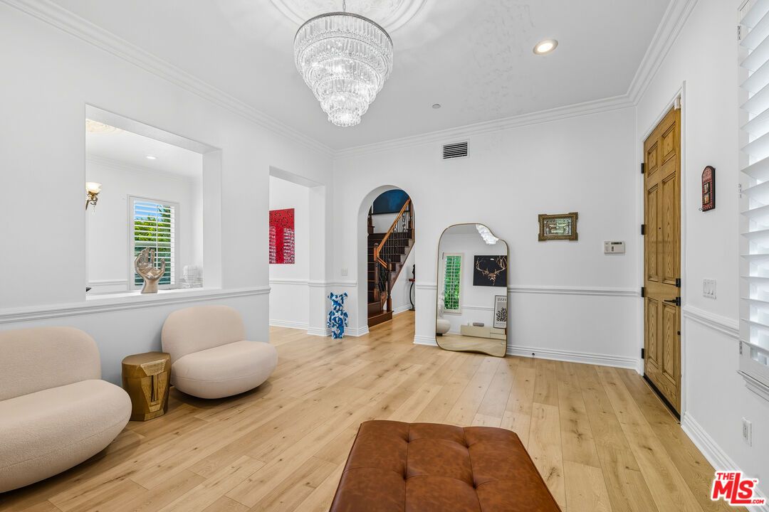 Chandelier, Interior, Recessed Lighting, Wood Texture Flooring