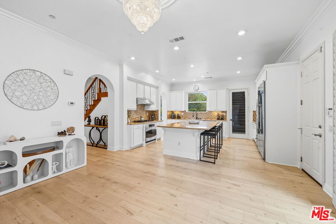 Chandelier, Interior, Kitchen, Recessed Lighting, Wood Texture Flooring