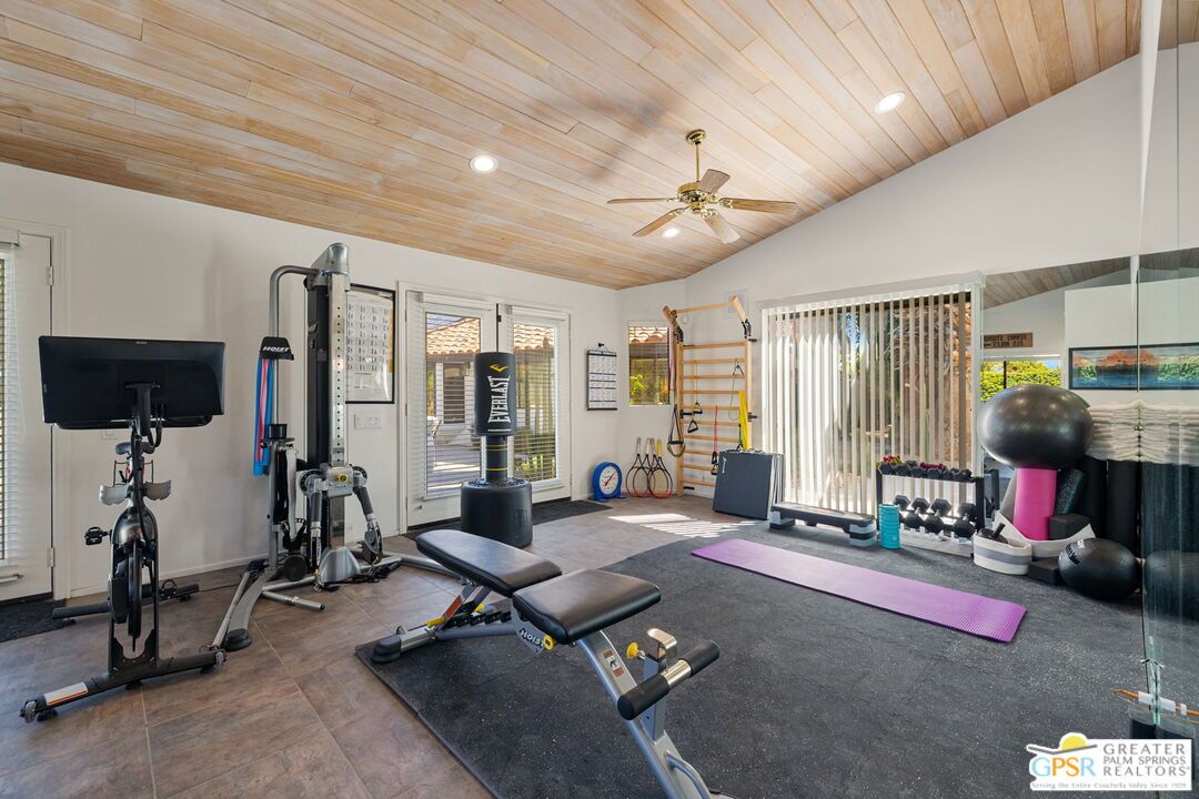 Fitness Equipment, Interior, Recessed Lighting, Wooden Ceilings